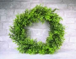 20" Boxwood Wreath