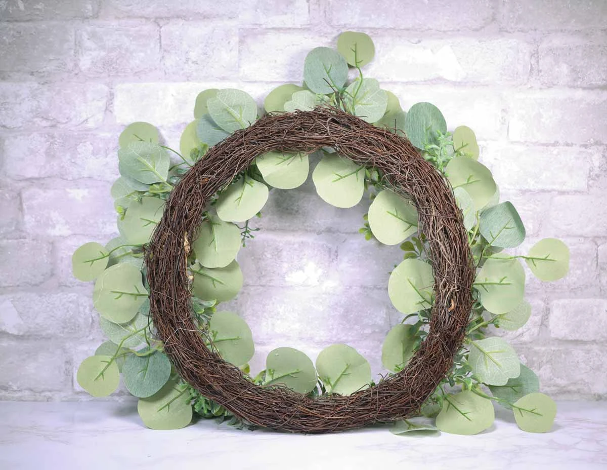 20" Mixed Eucalyptus Wreath 6 20" Mixed Eucalyptus Wreath - Image 4