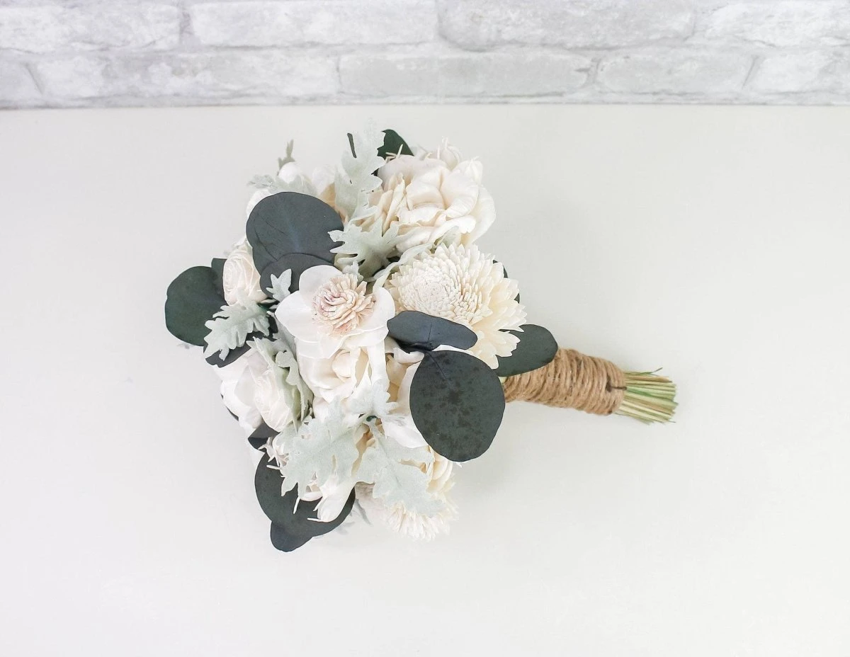 Loretta Mini Bouquet 5 Loretta Mini Bouquet - Image 3