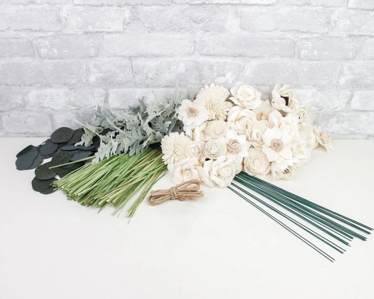 Loretta Mini Bouquet 9 Loretta Mini Bouquet - Image 7